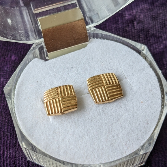 Jewelry - Solid 14K Gold Textured Square Stud Earrings